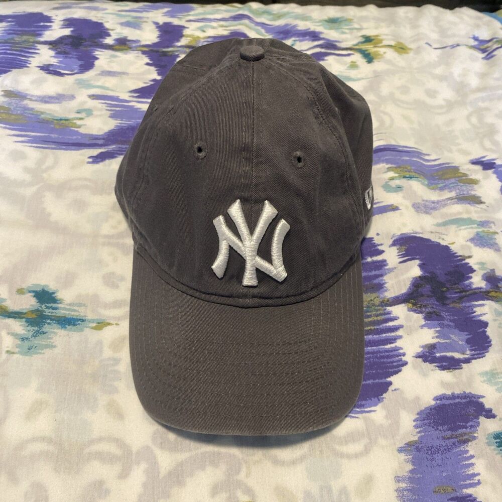 New York Yankees New Era 49FIFTY Hat Cap Fitted Baseball MLB Men Size LARGE GREY